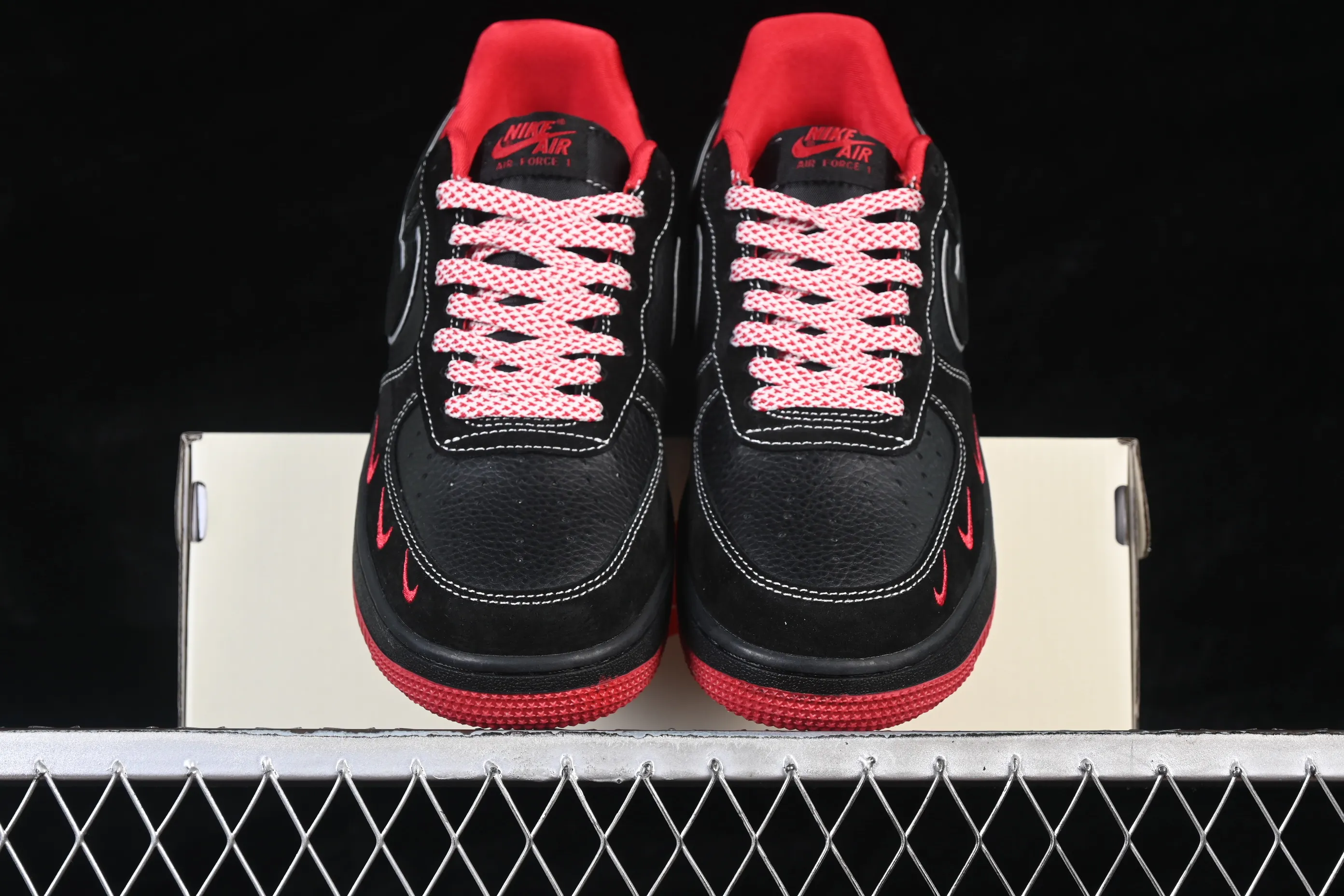 All categories Nk Air Force 1 Air Force series Nk Air Force 1 Low Air Force low-top Nike Air Force 1'07 Low black and red style Air Force 1 low-top casual sneakers SS1979-009